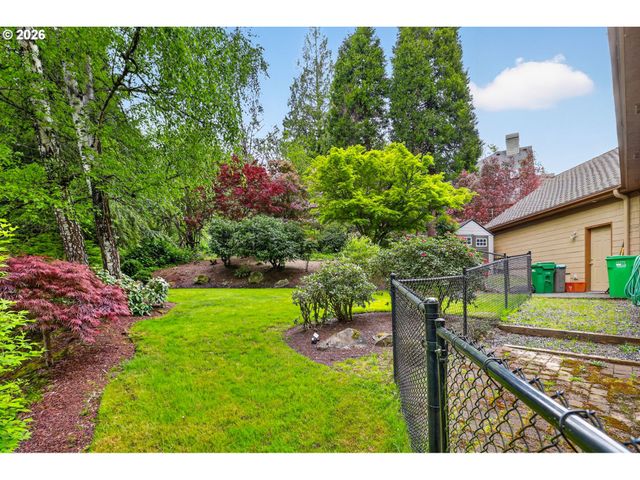 284 Se 41ST Ct, Gresham, OR 97080