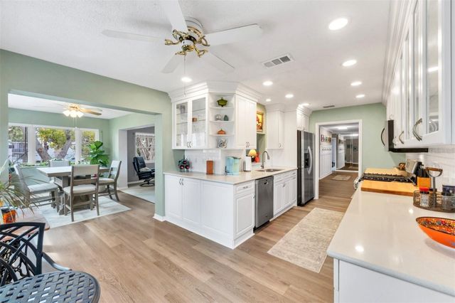 8162 TERRACE GARDEN DRIVE N 204, St Petersburg, FL 33709