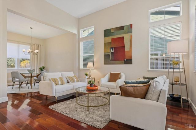 20 Walkabout Ln, Napa, CA 94558