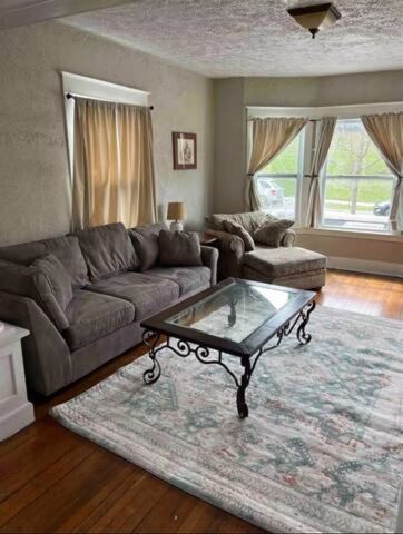 29 Coldbrook Street, Grand Rapids, MI 49503