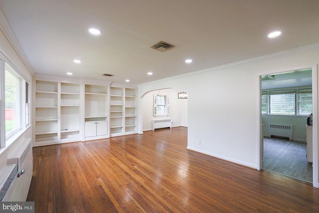 2302 FARRINGDON RD, Baltimore, MD 21209