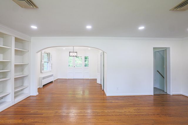 2302 FARRINGDON RD, Baltimore, MD 21209