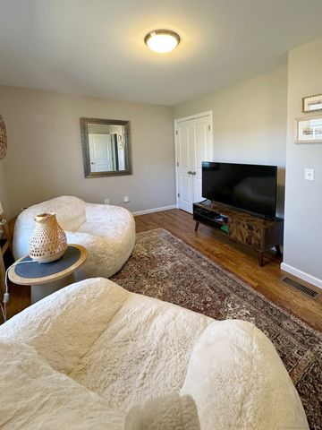 55 Overbrook Road, North Haven, CT 06473