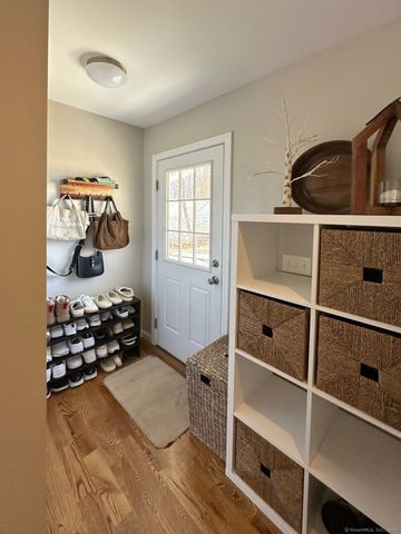 55 Overbrook Road, North Haven, CT 06473