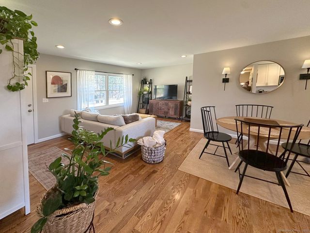 55 Overbrook Road, North Haven, CT 06473