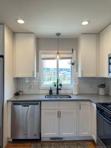 55 Overbrook Road, North Haven, CT 06473