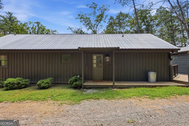121 Waterfalls Way, Clarkesville, GA 30523