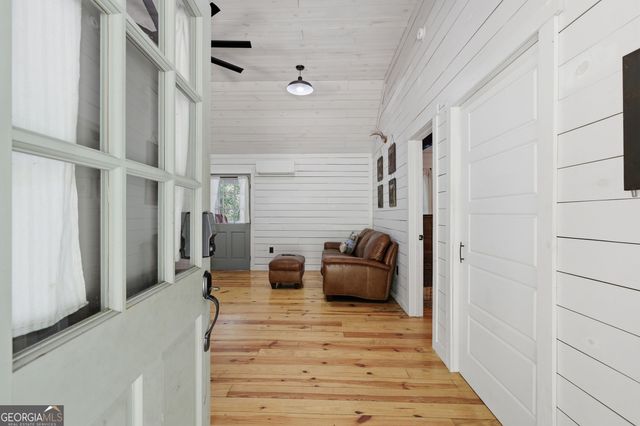 121 Waterfalls Way, Clarkesville, GA 30523