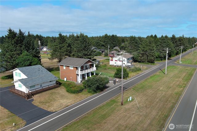 208 Taurus Boulevard SW, Ocean Shores, WA 98569