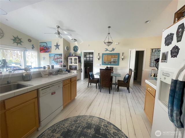 208 Taurus Boulevard SW, Ocean Shores, WA 98569