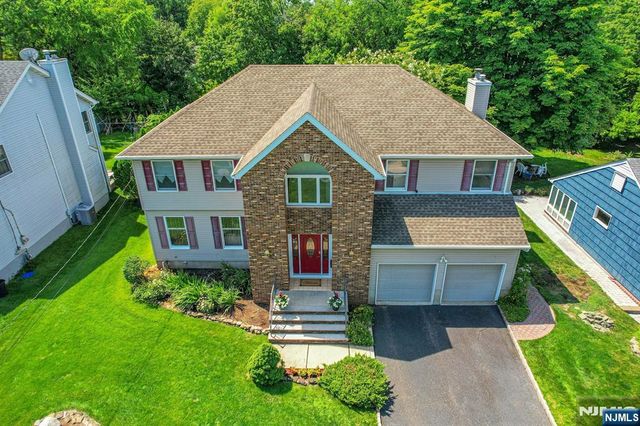 885 Summit Avenue, River Edge, NJ 07661