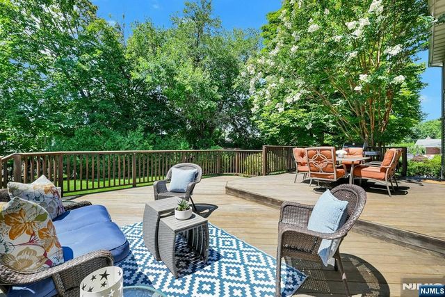 885 Summit Avenue, River Edge, NJ 07661