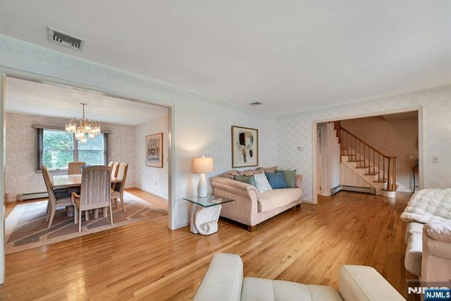 885 Summit Avenue, River Edge, NJ 07661