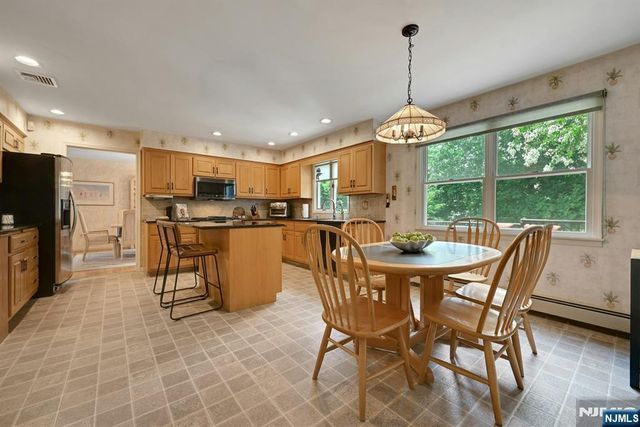 885 Summit Avenue, River Edge, NJ 07661