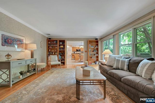 885 Summit Avenue, River Edge, NJ 07661