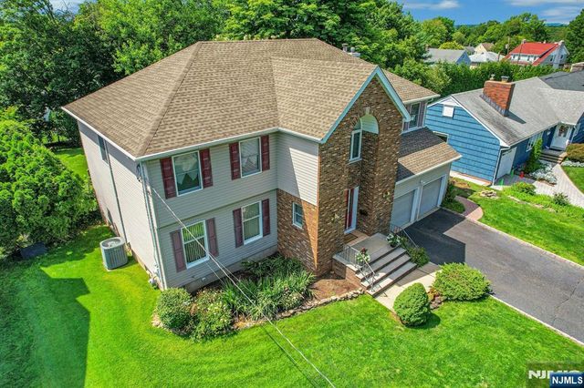 885 Summit Avenue, River Edge, NJ 07661