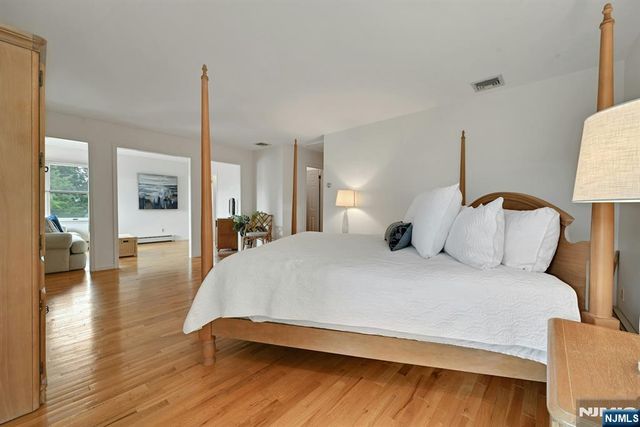 885 Summit Avenue, River Edge, NJ 07661
