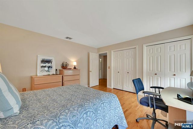 885 Summit Avenue, River Edge, NJ 07661