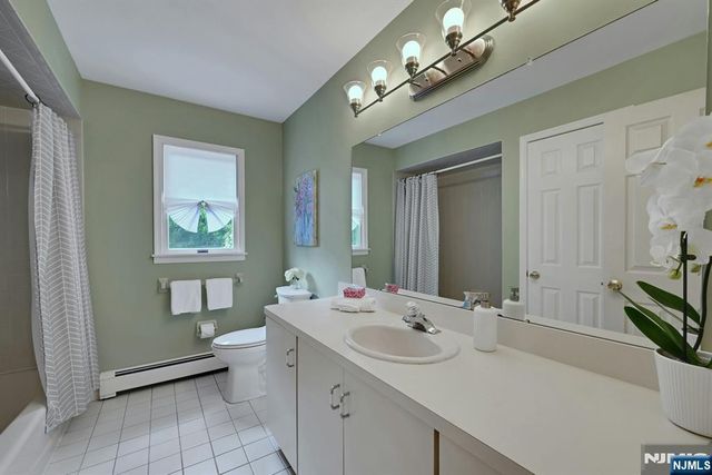 885 Summit Avenue, River Edge, NJ 07661