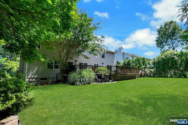 885 Summit Avenue, River Edge, NJ 07661