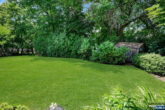 885 Summit Avenue, River Edge, NJ 07661
