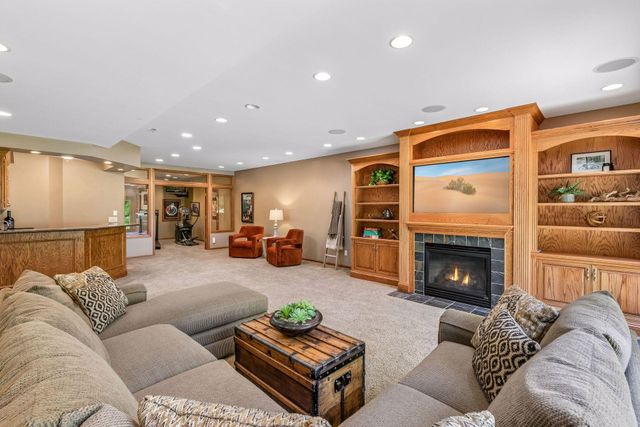 13846 Guild Avenue, Apple Valley, MN 55124