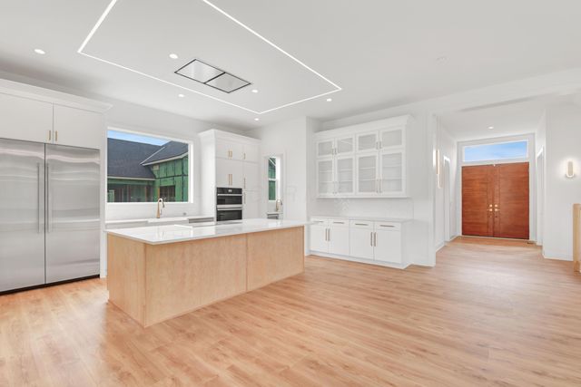 1604 Pinnacle Club Drive, Grove City, OH 43123