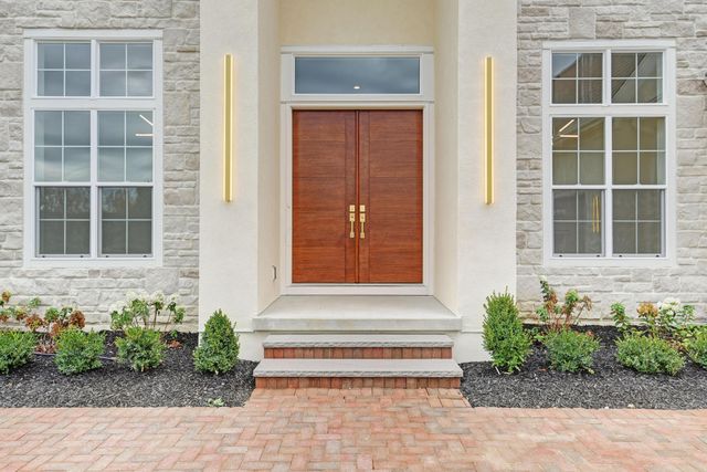 1604 Pinnacle Club Drive, Grove City, OH 43123