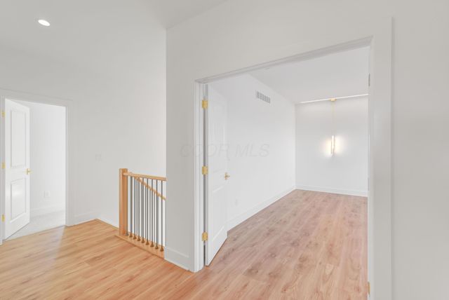 1604 Pinnacle Club Drive, Grove City, OH 43123