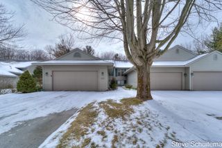 753 Tournament Circle, Norton Shores City, MI 49444