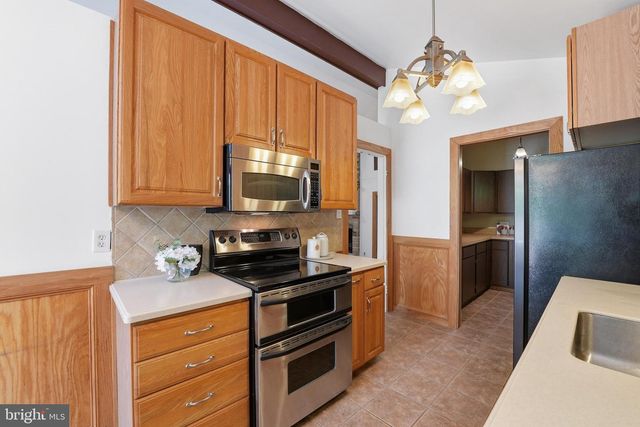 12700 WESTPORT LN, Woodbridge, VA 22192