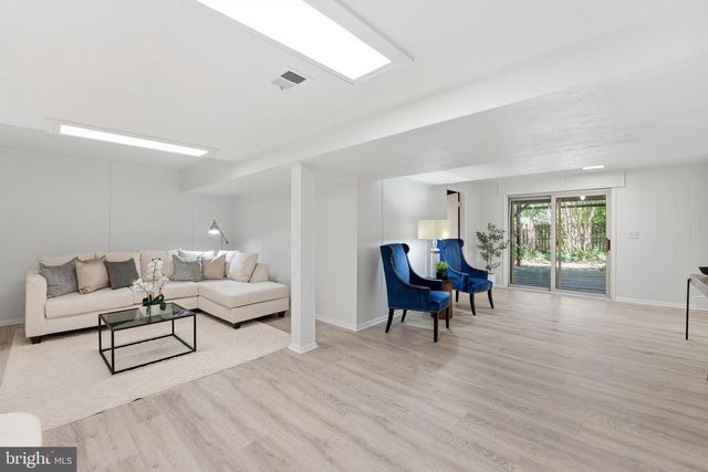 12700 WESTPORT LN, Woodbridge, VA 22192