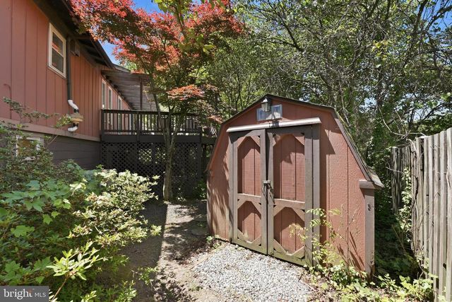 12700 WESTPORT LN, Woodbridge, VA 22192