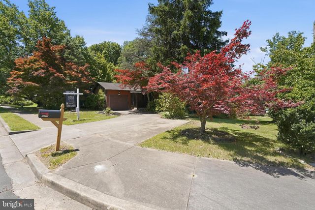 12700 WESTPORT LN, Woodbridge, VA 22192