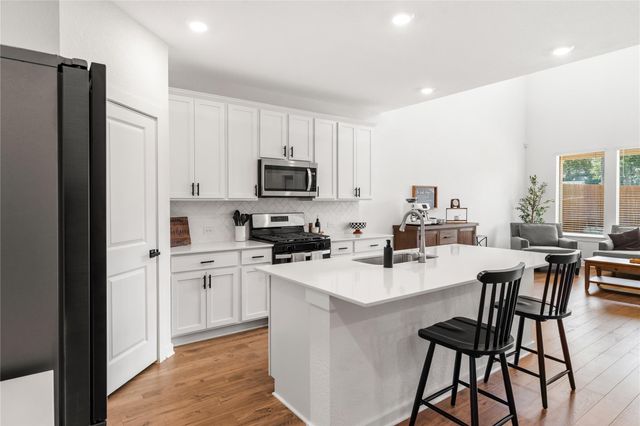 1828 Walnut Grove BND, Leander, TX 78641