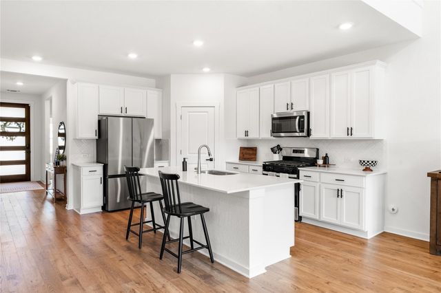 1828 Walnut Grove BND, Leander, TX 78641
