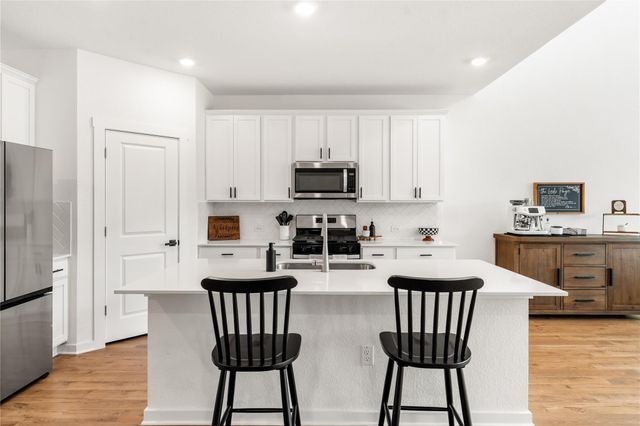 1828 Walnut Grove BND, Leander, TX 78641