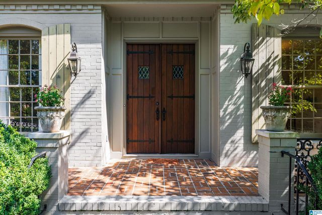 4400 FREDERICKSBURG DRIVE, Mountain Brook, AL 35213