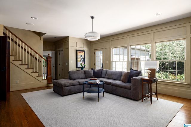 4400 FREDERICKSBURG DRIVE, Mountain Brook, AL 35213