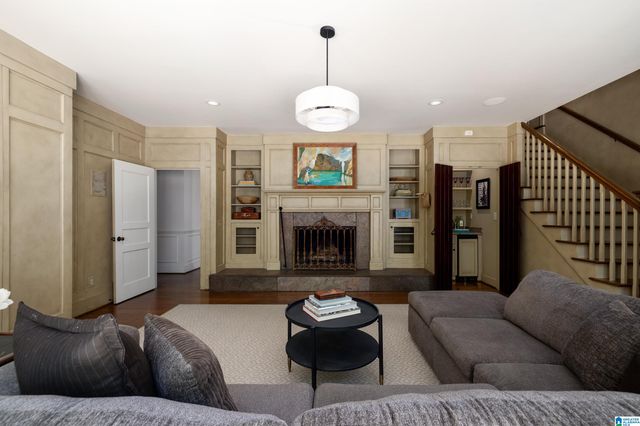 4400 FREDERICKSBURG DRIVE, Mountain Brook, AL 35213