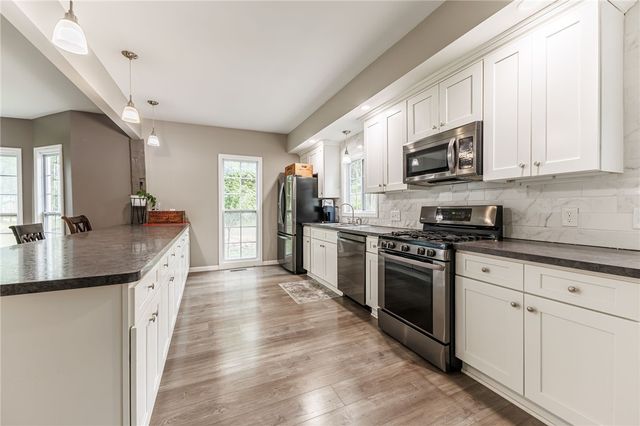 21 State Street, East Bloomfield, NY 14469