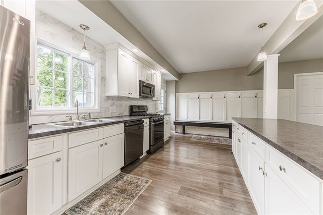 21 State Street, East Bloomfield, NY 14469