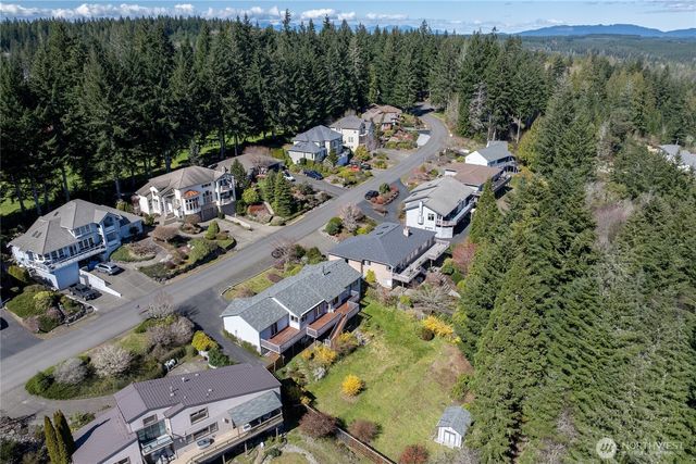 261 E Rainier Court, Allyn, WA 98524