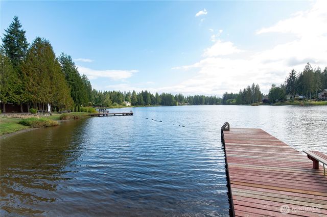 261 E Rainier Court, Allyn, WA 98524