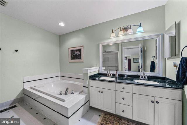 236 GREENBRIAR DR, West Chester, PA 19382