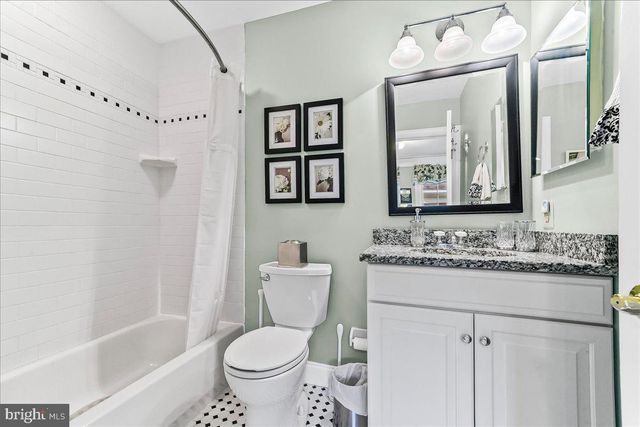 236 GREENBRIAR DR, West Chester, PA 19382