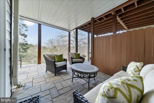 236 GREENBRIAR DR, West Chester, PA 19382