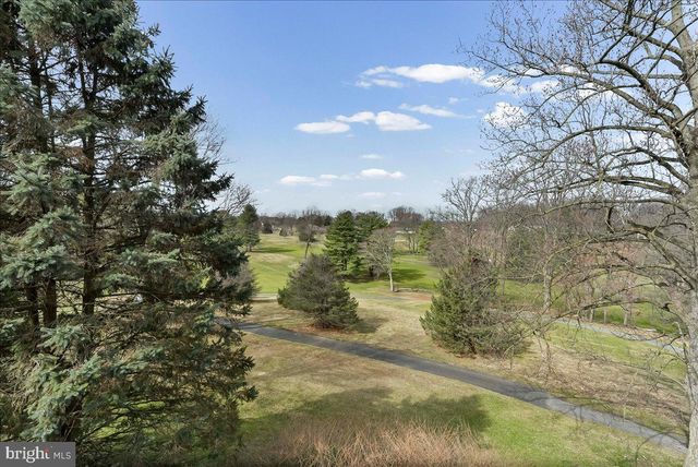 236 GREENBRIAR DR, West Chester, PA 19382