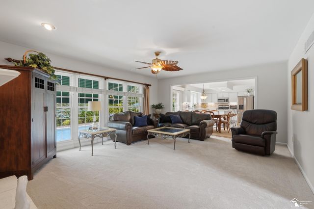5040 cherry blossom circle Circle, West Bloomfield Twp, MI 48324