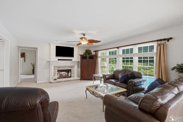 5040 cherry blossom circle Circle, West Bloomfield Twp, MI 48324